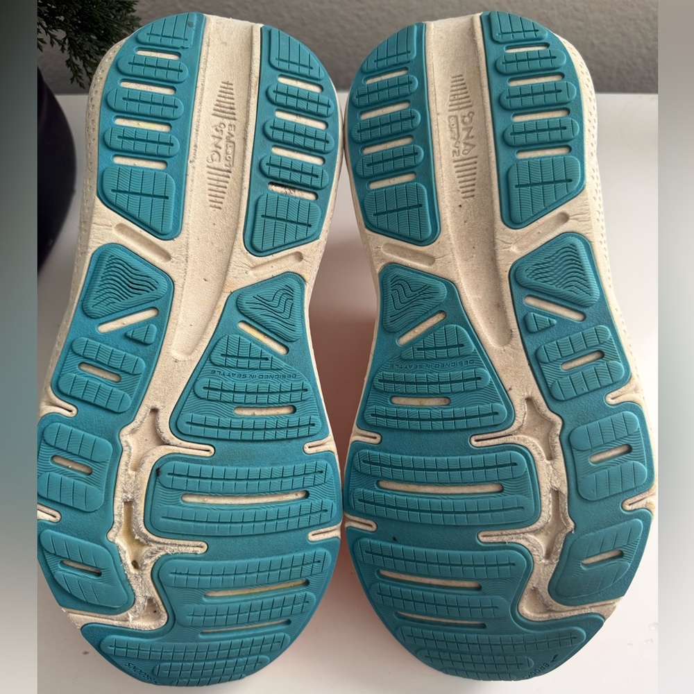 Brooks ghost max Women's Coral Peach Running Sneakers with Light Blue Accents - Picture 8 of 10